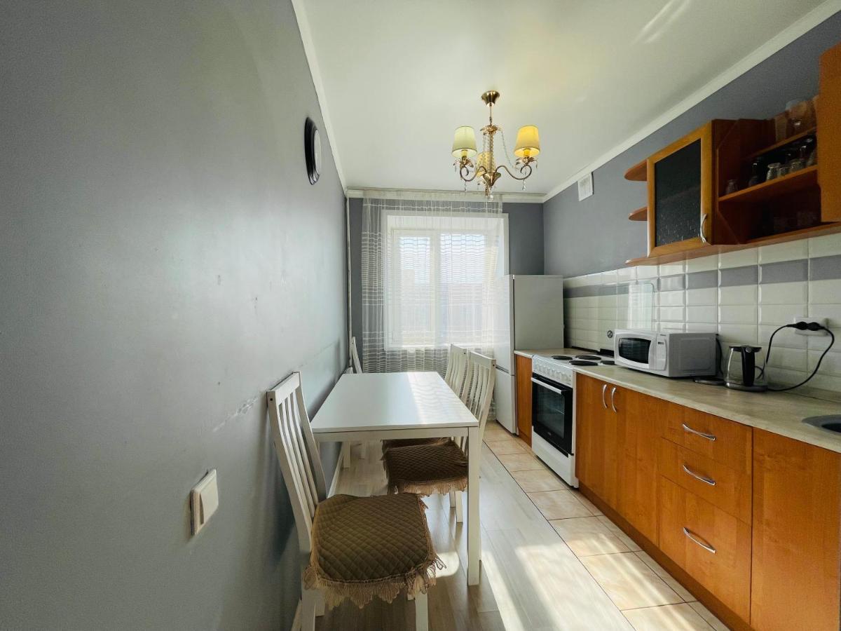 4Х Comnatnye Apartamenty Pavlodar Exterior foto